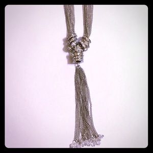 (NWT) 18” long silver tone & rhinestone necklace!